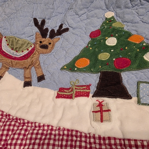 Pottery Barn Kids Vintage Quilted Tree Skirt 60" Applique Santa Reindeer - Picture 11 of 11